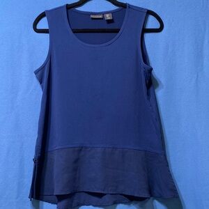 Tahari used sleeveless top size S good condition